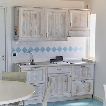 Ancora Aparthotel 3*