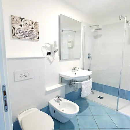 Aparthotel Ancora 3*
