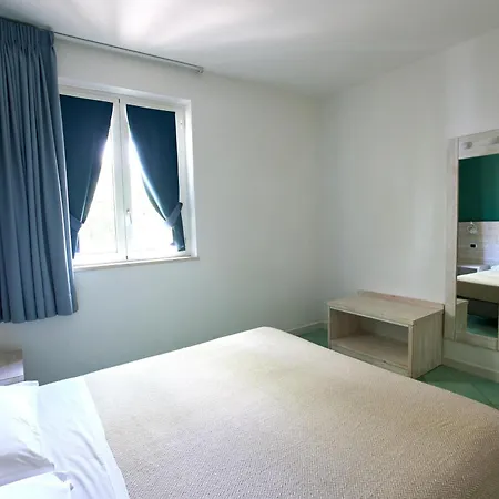 Ancora Aparthotel 3*